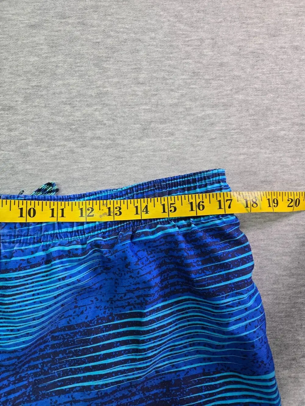 Nike Shorts Mens Medium Blue Striped Swim Trunks Lined Drawstring Mesh Liner